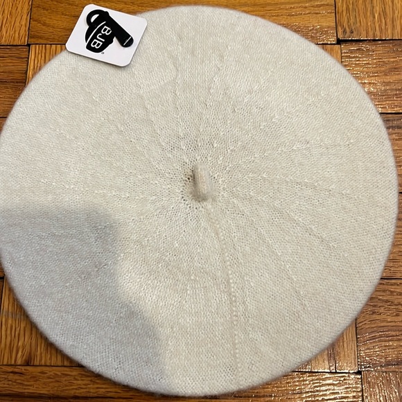 NWT Cream Beret available in a rainbow of colors - Picture 2 of 7